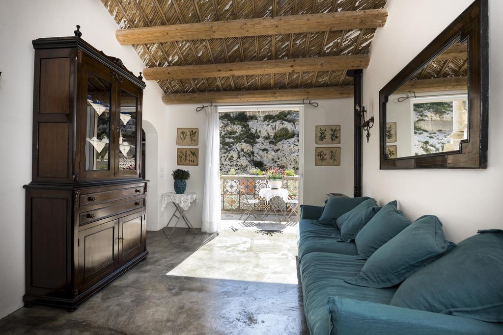 Sanbartolomeo Casa & Putia Bed & Breakfast Scicli Exterior photo